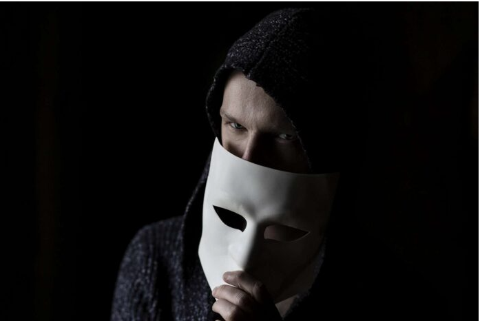 西班牙当局发现5亿美元的加密骗局，逮捕欺诈团伙成员。